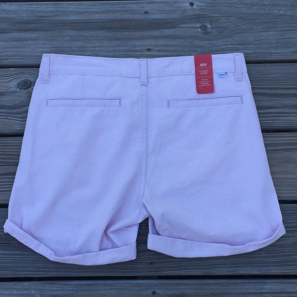 SOLD 💲NWT Levi’s pinkish light purple cuffed shorts - Picture 4 of 6